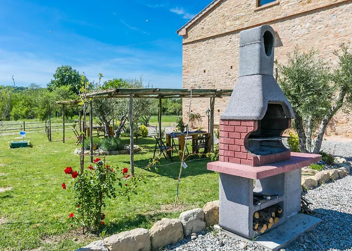 Aves By Interhome * Guardistallo